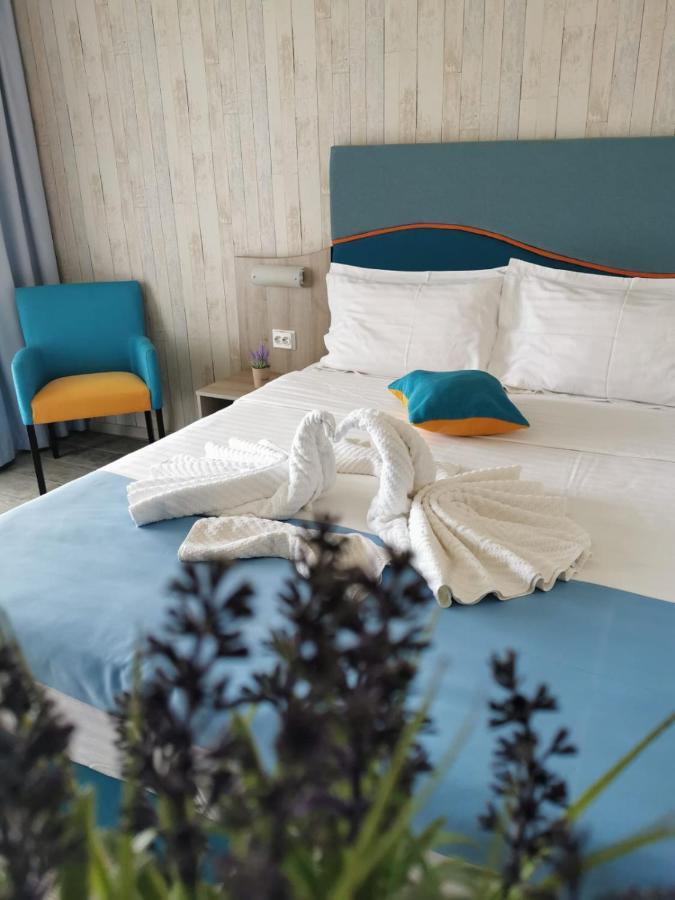Hotel Riviera ママイア エクステリア 写真