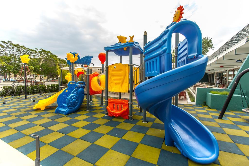 Hotel Riviera ママイア エクステリア 写真